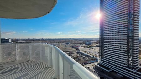 For Lease - 8 Interchange Way Unit# 2012, Vaughan, Ontario - Photo 5