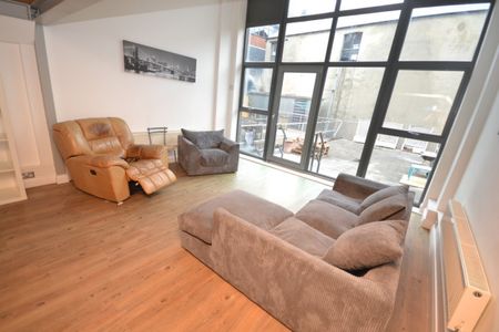 3 bed Apartment for Rent - Photo 3