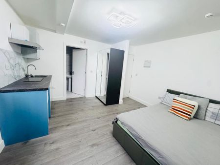 Studio to rent - Photo 5