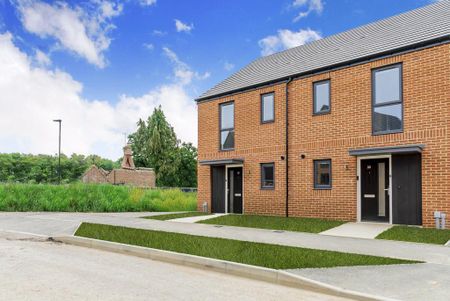 2 bedroom semi-detached house to rent - Photo 3