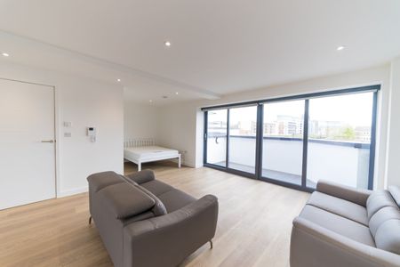 Studio Flat, Portelet Road, E1 - Photo 4