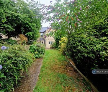 3 bedroom terraced house to rent - Photo 3