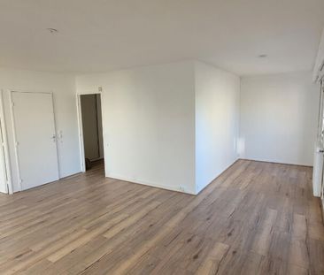 Appartement Paris 2 pièces 53.32 m2 avec terrasse - Photo 1