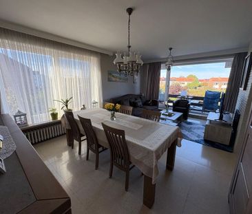 Ruim appartement met zonnig terras, groen uitzicht en garage te huu... - Photo 4