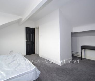 2 Bedroom Properties in Hyde Park - Photo 2