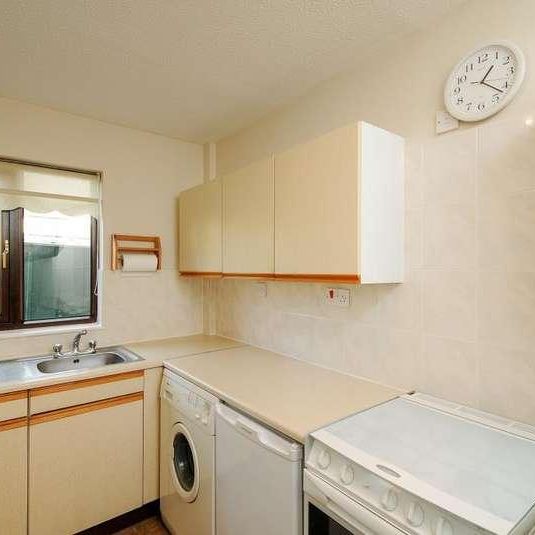 Manor Road, Witney, OX28 - Photo 1