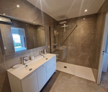Location Maison 5 pièces 146m² LE ROURET 06650 - Photo 6