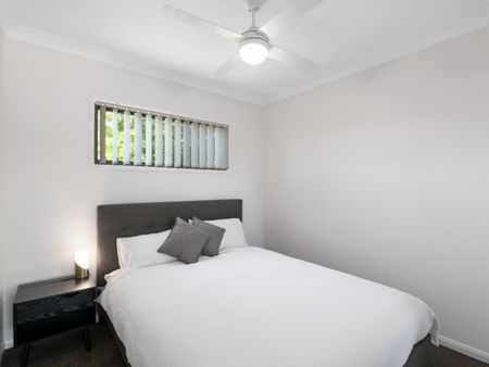 Brand new fully furnished micro apartments, for single occupancy only* - Photo 4