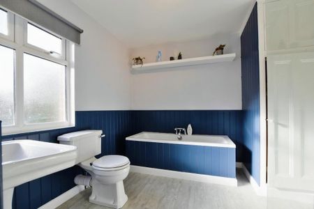 2 bedroom terraced house to rent - Photo 4