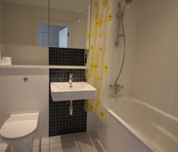 2 bed Flat for rent - Photo 6