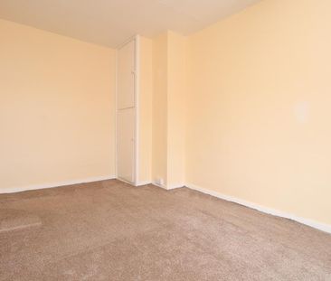 3 Bed Terraced House, Springfield Rise, LS18 - Photo 4