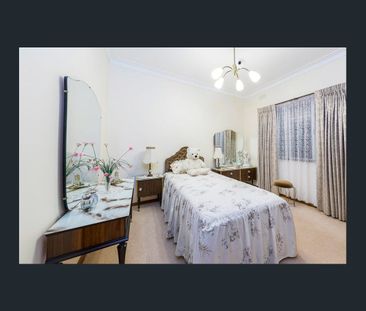 Spacious Family Living on a Massive Block in Prime Thomastown Location - Photo 2