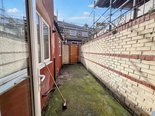 3 Bedroom , 21 Chirkdale Street, Liverpool - Photo 1