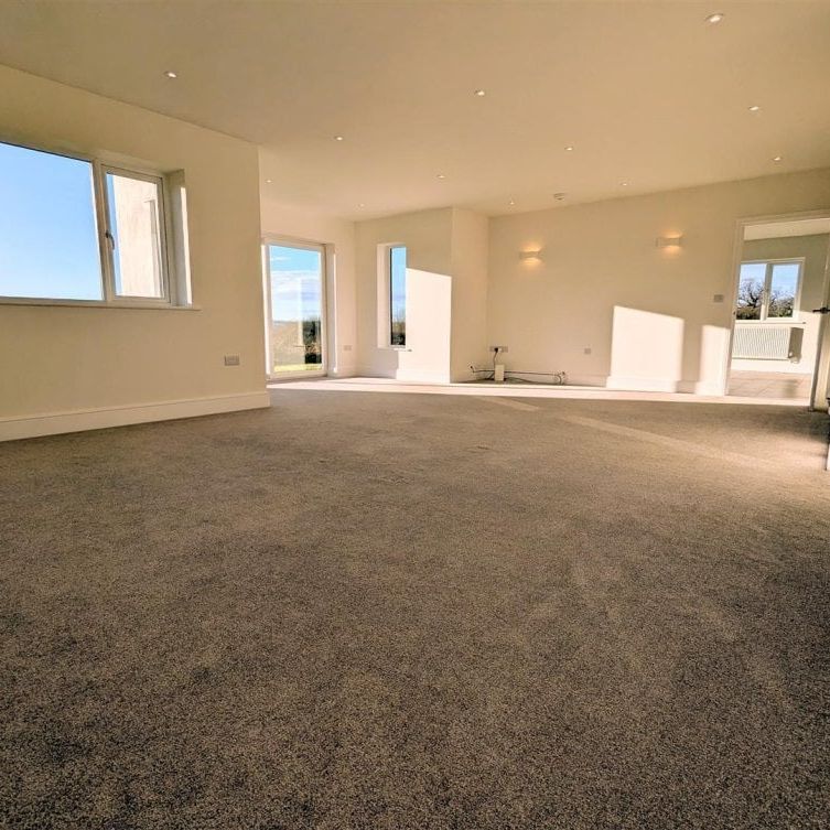 West Johnstone, Bish Mill, South Molton - Photo 1