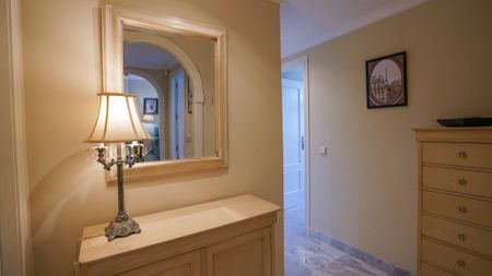 2 bedroom luxury Flat for rent in Nueva Andalucia, Andalusia - Photo 2