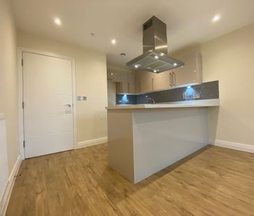 Empire House, Welwyn Garden City - Photo 6