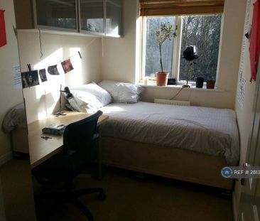 4 bedroom terraced house to rent - Photo 3