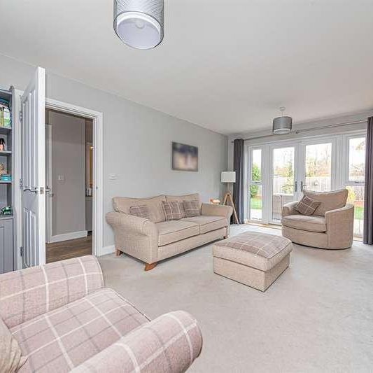 Weaver Avenue, Arborfield Green, RG2 - Photo 1