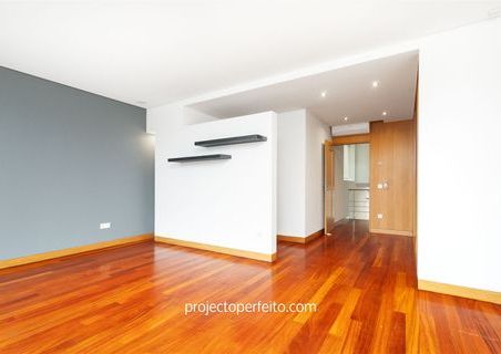 Moradia em Banda T3+1