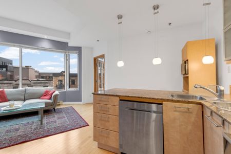 405 Rue Sherbrooke E., Montréal (Le Plateau-Mont-Royal), QC H2L - Photo 2