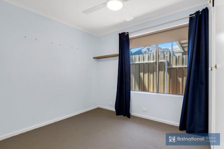 TIDY 3 BEDROOM HOME WITH LARGE GARAGE - Photo 4