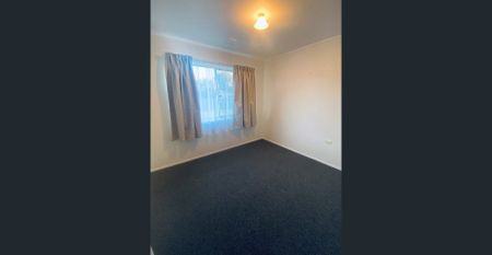 Cozy Unit - Hop Skip & Jump to Clontarf Waterfront - Photo 3