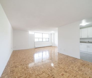 For Lease - 5 Glamorgan Avenue Unit# 412, Toronto, Ontario - Photo 3