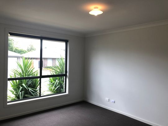 Beautifully Presented Home - Photo 1