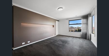 Modern, Spacious & Quiet Family Home! - Photo 4