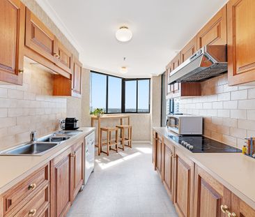 Elevated Living with Spectacular Harbour & Ocean Views - Photo 5