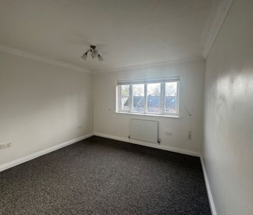 Riverside Place, Fordingbridge - Photo 2