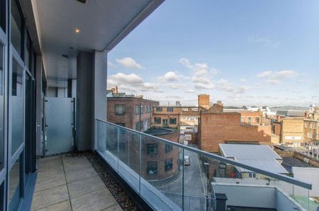 2 bedroom flat to rent - Photo 2