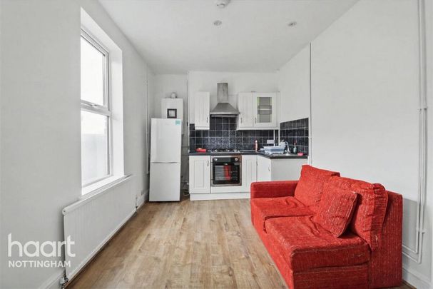 1 bedroom flat to rent - Photo 1