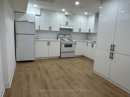 Detached Home For Lease | E8116778 - Photo 2