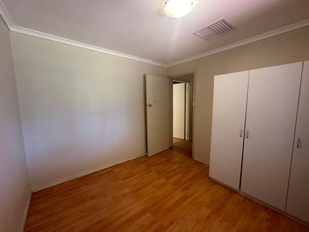 Charming Family Home With Spacious Shed In South Kalgoorlie! - Photo 2