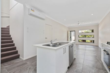 Perfect for couples or small families! - Photo 2