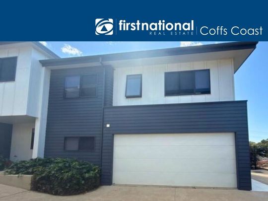 Furnished 4 bedroom townhouse close to Jetty Precinct - Photo 1