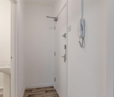 Studio to rent - Photo 6