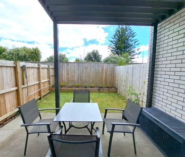 D/10 Titoki Street, Te Atatu Peninsula - Photo 3