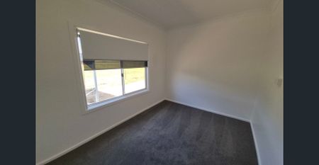 COUNTRY COTTAGE - MINUTES FROM TOWN! - Photo 5