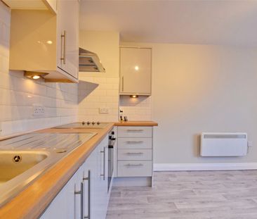 Tibbot Walk, Stockwood - Photo 3