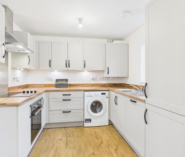 Laurie Close, Yate, Bristol - Photo 6