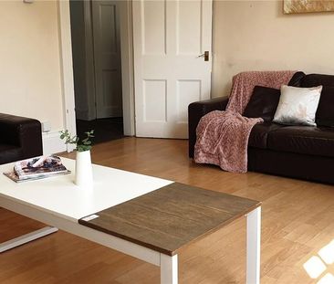 4 bedroom flat to rent - Photo 2