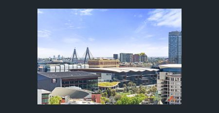 Stylish 2 Bedroom + Study Apartment in Inmark Tower, Haymarket - Photo 2