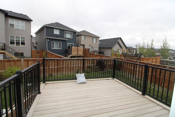 73 Nolanhurst Green, Calgary - Photo 1