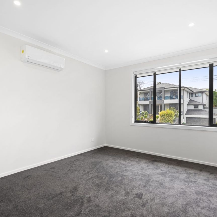 Sophisticated Living in Glen Iris - Photo 1