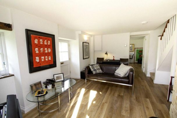 1 bedroom barn conversion to rent - Photo 1