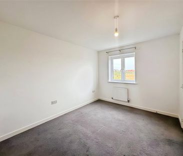2 bedroom semi-detached house to rent - Photo 3