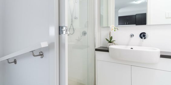 Studio with Water and Gas Included - Photo 3