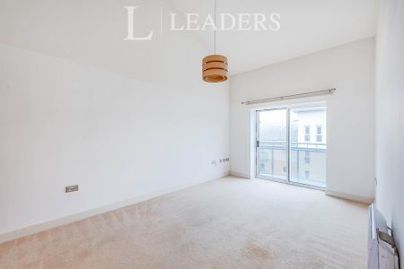 2 bedroom apartment to rent Trafalgar Gardens, Crawley, RH10 - Photo 2